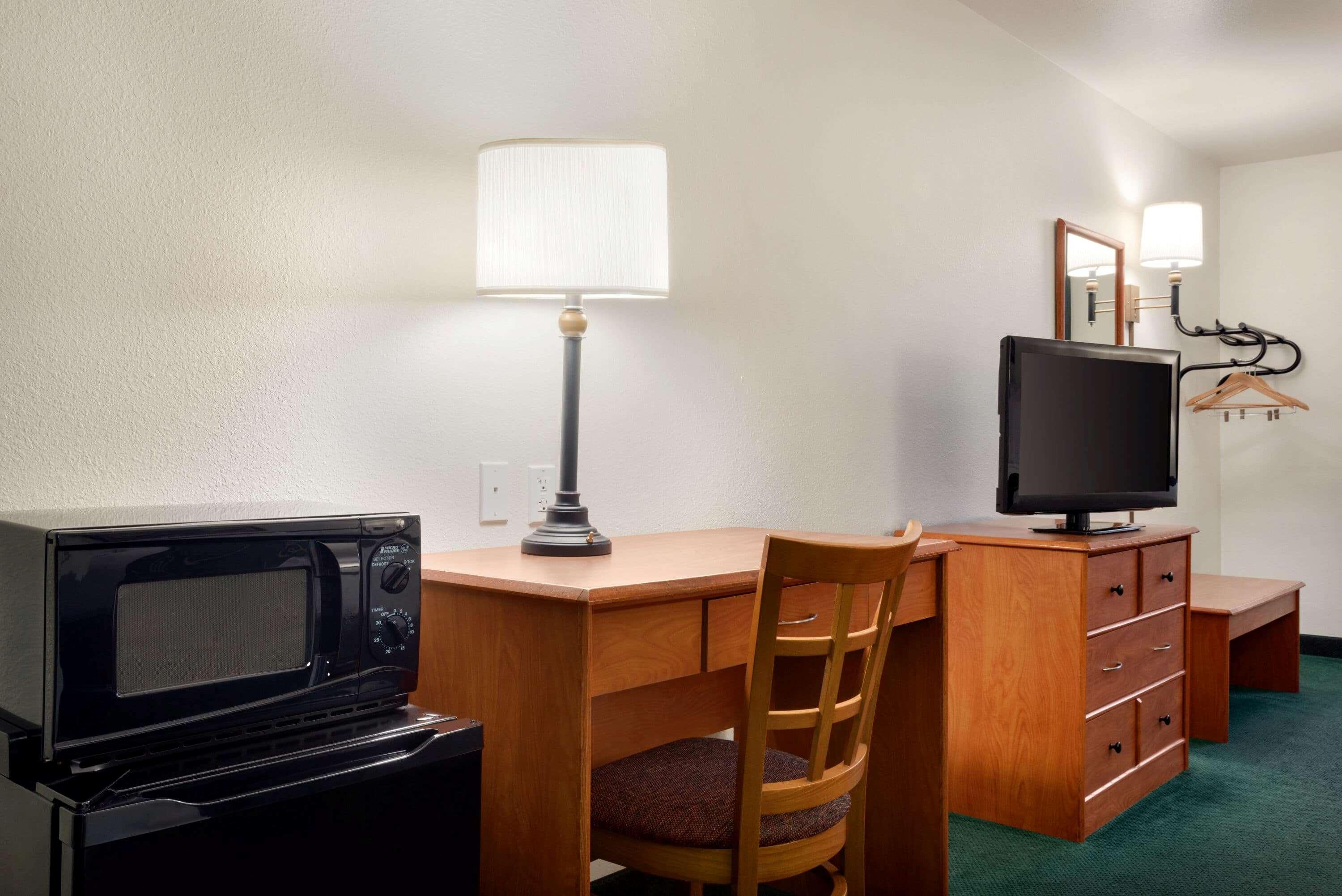 Travelodge By Wyndham Clinton Valley West Court Kültér fotó