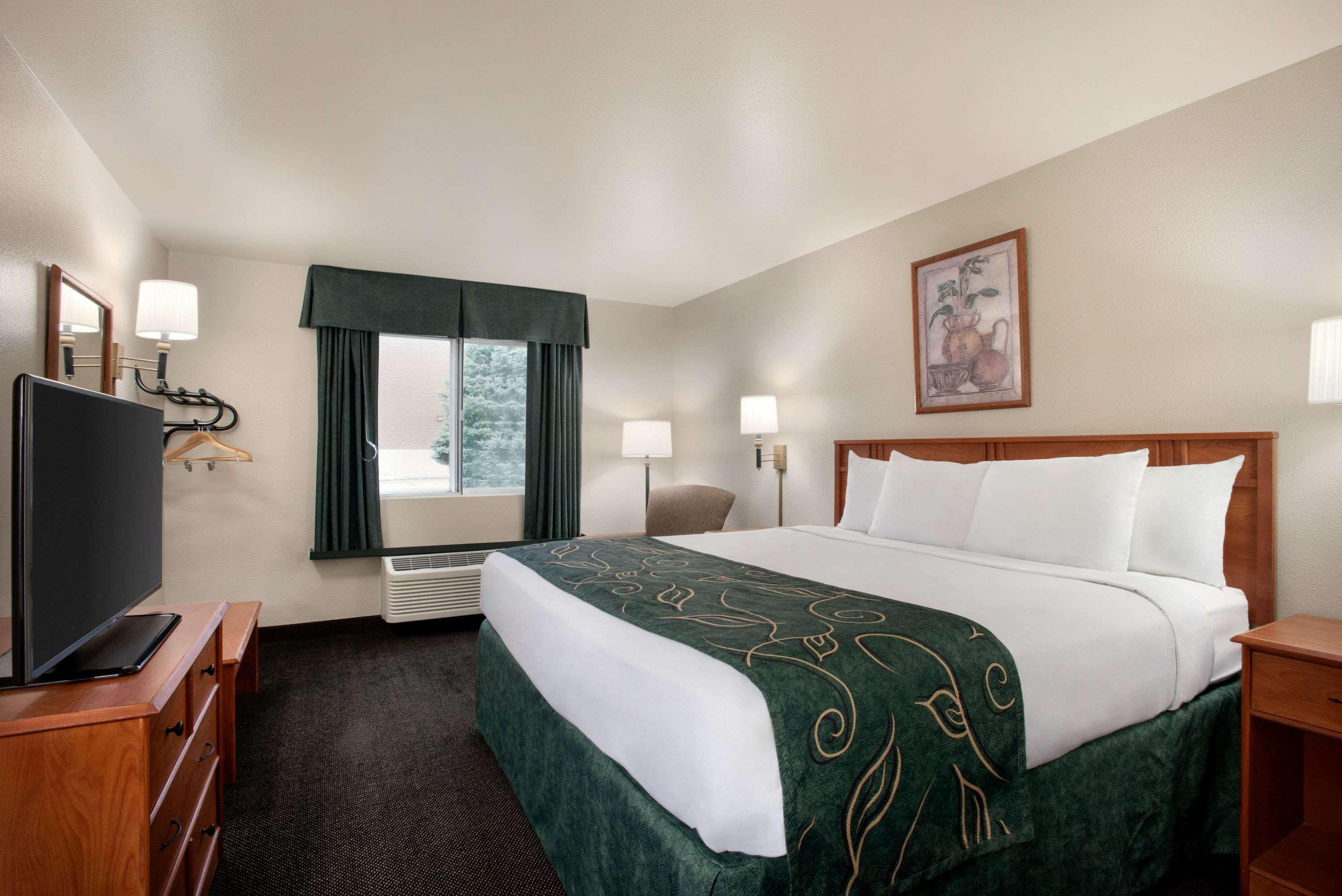 Travelodge By Wyndham Clinton Valley West Court Kültér fotó